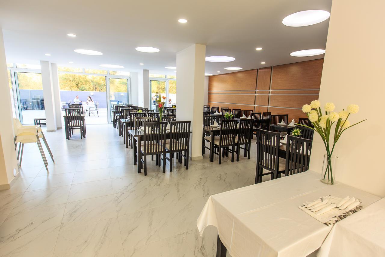 Scandinavian Hotel - Ulcinj Ulqin Екстериор снимка